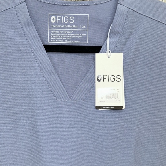 NWT FIGS W_CASMA THREE-POCKET TOP - Picture 5 of 8